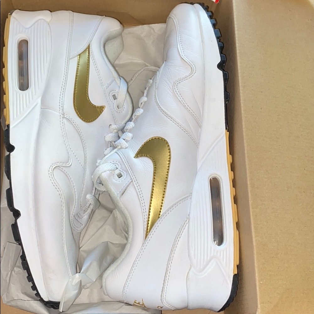 Hardly worn Nike airmax